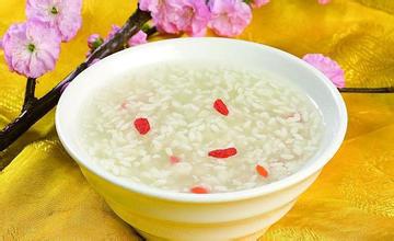 <a href=/shicai/mimian/NuoMi/index.html target=_blank><u>糯米</u></a>酒简介