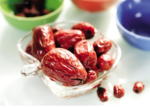 怎样吃红<a href=/shicai/guopin/Zao/index.html target=_blank><u>枣</u></a>养肝排毒