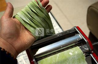 <a href=/shicai/shucai/BoCai/index.html target=_blank><u>菠菜</u></a>面