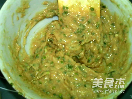 软嫩<a href=/shicai/rouqin/ZhengJi/index.html target=_blank><u>鸡肉</u></a><a href=/shicai/mimian/DouFu/index.html target=_blank><u>豆腐</u></a>饼的做法