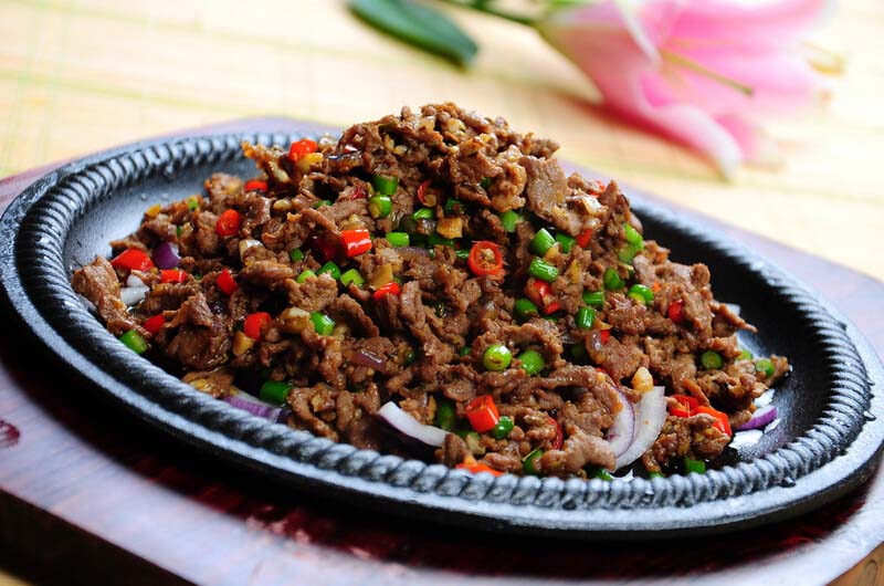 孜然<a href=/shicai/rouqin/YangRou/index.html target=_blank><u>羊肉</u></a>做法3