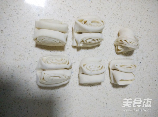 椒盐花卷的做法