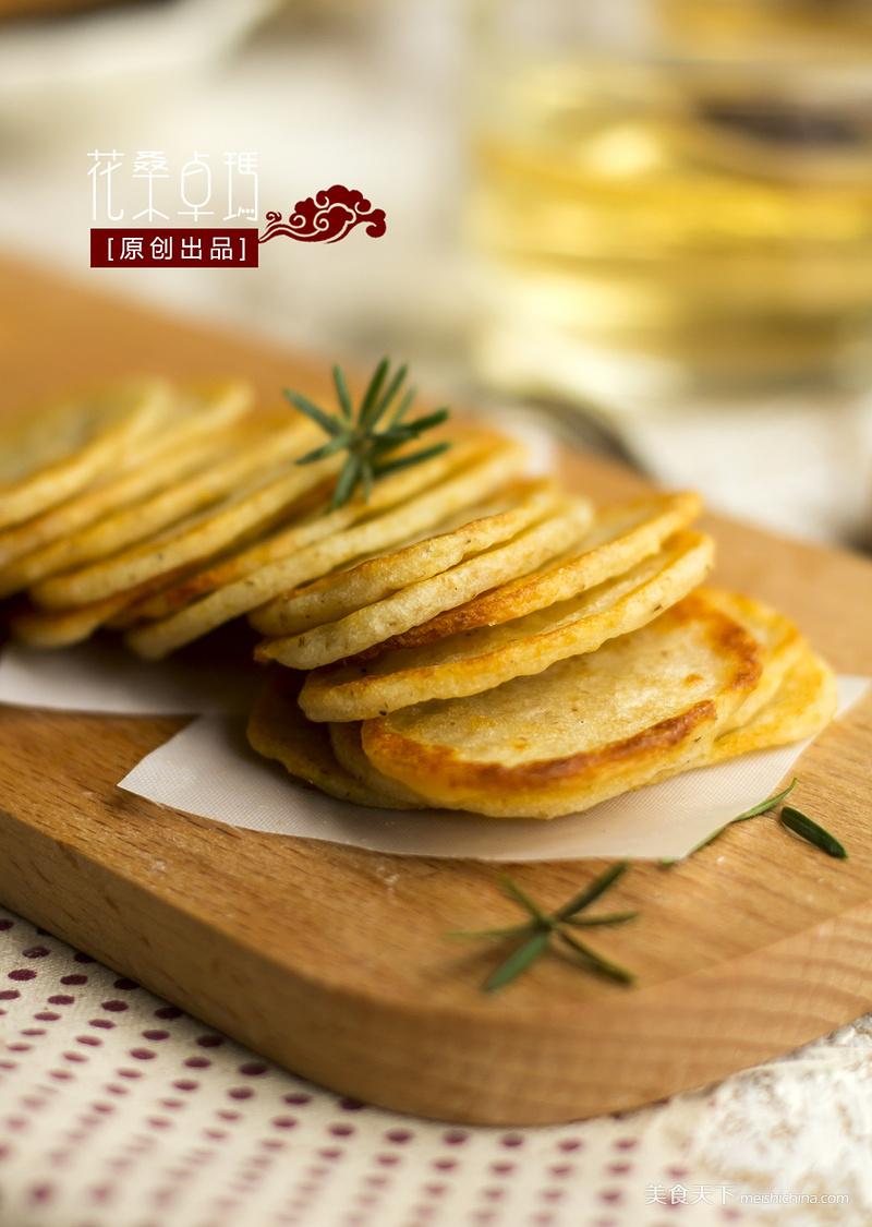 全麦<a href=/shicai/shucai/TuDou/index.html target=_blank><u>土豆</u></a>薄饼