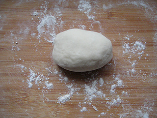 <a href=/shicai/rouqin/ZhuRou/index.html target=_blank><u>猪肉</u></a><a href=/shicai/shucai/BianDou/index.html target=_blank><u>扁豆</u></a>烫面蒸饺