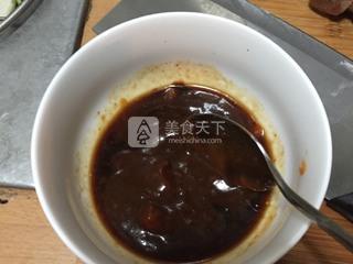 <a href=/shicai/rouqin/XiangChang/index.html target=_blank><u>香肠</u></a><a href=/shicai/rouqin/PeiGen/index.html target=_blank><u>培根</u></a>煲仔饭