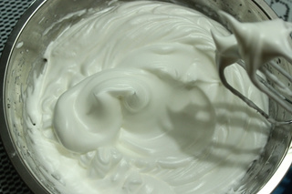 <a href=/shicai/mimian/QiaoKeLi/index.html target=_blank><u>巧克力</u></a>豆<a href=/shicai/mimian/DaMi/index.html target=_blank><u>大米</u></a><a href=zt/qifengdg target=_blank><u>戚风蛋糕</u></a>