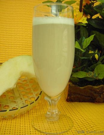 <a href=/shicai/shucai/DongGua/index.html target=_blank><u>冬瓜</u></a>汁的作用与功效     