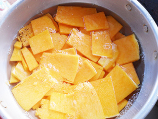 <a href=/shicai/mimian/YanMai/index.html target=_blank><u>燕麦</u></a><a href=/shicai/shucai/NanGua/index.html target=_blank><u>南瓜</u></a>糊