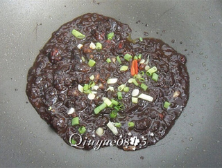 <a href=/shicai/diaoweipin/DouChi/index.html target=_blank><u>豆豉</u></a>酱拌面