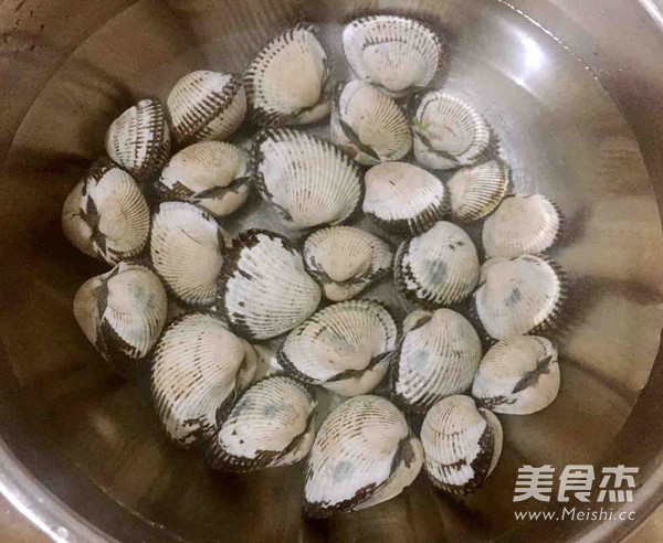 出彩毛蚶的做法