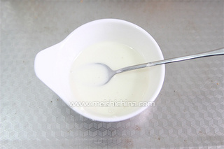 西柚<a href=zt/qifengdg target=_blank><u>戚风蛋糕</u></a>