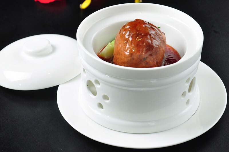 <a href=zt/hsszt target=_blank><u>红烧狮子头</u></a>的家常做法2