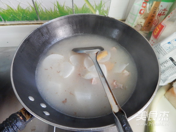 <a href=/shicai/shucai/BaiLuoBo/index.html target=_blank><u>白<a href=/shicai/shucai/LuoBo/index.html target=_blank><u>萝卜</u></a></u></a><a href=/shicai/rouqin/LeiPai/index.html target=_blank><u>肋排</u></a>汤的做法