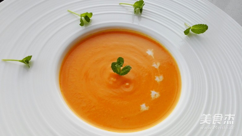 <a href=/shicai/shucai/NanGua/index.html target=_blank><u>南瓜</u></a><a href=/shicai/mimian/NaiYou/index.html target=_blank><u>奶油</u></a>浓汤的做法