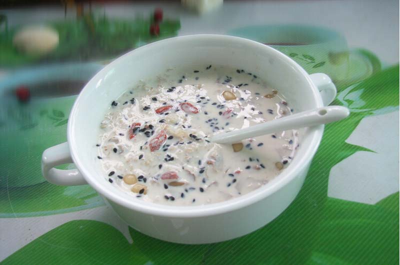 <a href=/shicai/mimian/NiuNai/index.html target=_blank><u>牛奶</u></a><a href=/shicai/mimian/YanMai/index.html target=_blank><u>燕麦</u></a>粥1