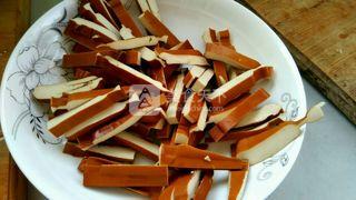 <a href=/shicai/mimian/XiangGan/index.html target=_blank><u>香干</u></a>炒肉