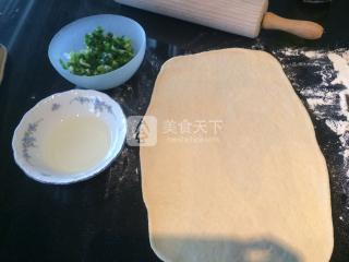 <a href=/shicai/diaoweipin/CongYou/index.html target=_blank><u>葱油</u></a>花卷