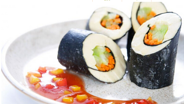 糖<a href=/shicai/diaoweipin/Cu/index.html target=_blank><u>醋</u></a><a href=/shicai/shuichanpin/ZiCai/index.html target=_blank><u>紫菜</u></a>素鸡卷