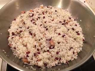 广东<a href=/shicai/rouqin/XianRou/index.html target=_blank><u>咸肉</u></a>蛋黄粽子