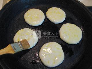 <a href=/shicai/rouqin/ZhuRou/index.html target=_blank><u>猪肉</u></a><a href=/shicai/shucai/ZhaCai/index.html target=_blank><u>榨菜</u></a>馅饼