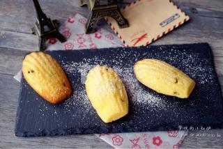 <a href=/shicai/guopin/BaiXiangGuo/index.html target=_blank><u>百香果</u></a>玛德琳蛋糕