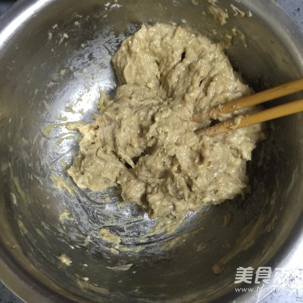 <a href=/shicai/rouqin/YangRou/index.html target=_blank><u>羊肉</u></a>丸子汤的做法