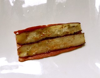 <a href=/shicai/rouqin/PeiGen/index.html target=_blank><u>培根</u></a><a href=/shicai/shucai/QieZi/index.html target=_blank><u>茄子</u></a>卷