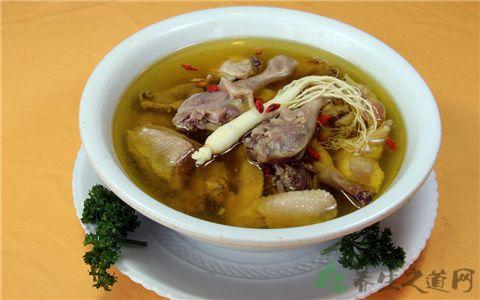 <a href=/shicai/shucai/RenSen/index.html target=_blank><u>人参</u></a>的营养价值_<a href=/shicai/shucai/RenSen/index.html target=_blank><u>人参</u></a>的食用功效