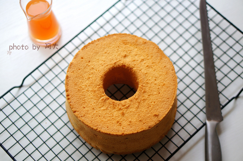 中空<a href=zt/qifengdg target=_blank><u>戚风蛋糕</u></a>