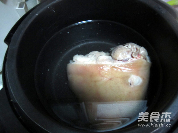 #素食也美味#卤<a href=/shicai/shucai/Ou/index.html target=_blank><u>藕</u></a>片的做法