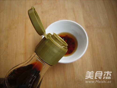 蒸臭<a href=/shicai/mimian/DouFu/index.html target=_blank><u>豆腐</u></a>的做法