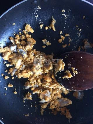 <a href=/shicai/rouqin/RouSong/index.html target=_blank><u>肉松</u></a>蛋黄青团