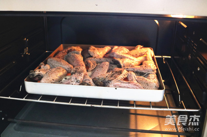 海盐烤全翅的做法