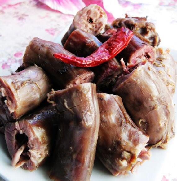 特色美味绝味<a href=/shicai/rouqin/YaBo/index.html target=_blank><u>鸭脖</u></a>怎么做?