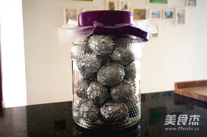 自制出油咸<a href=/shicai/rouqin/JiDan/index.html target=_blank><u>鸡蛋</u></a>的做法