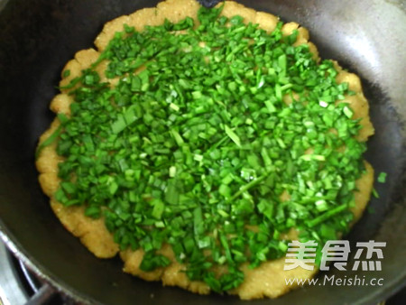 <a href=/shicai/shucai/JiuCai/index.html target=_blank><u>韭菜</u></a>豆面<a href=/shicai/mimian/YuMi/index.html target=_blank><u>玉米</u></a>饼的做法