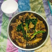 香菜焖鸡的做法