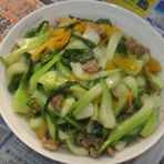 红箩卜炒上海青的做法