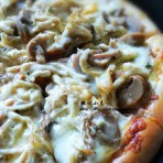 鸡丝鲜菇黑椒披萨的做法