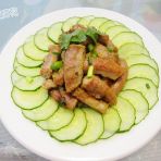 姜葱焗猪粉肠的做法