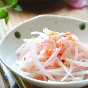 生拌洋葱的做法