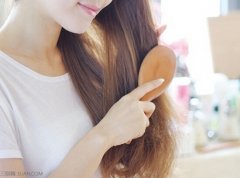 脾胃不好多梳头达到养生保健功效