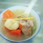 茅根竹蔗猪骨汤的做法