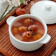 春季必备的雪梨山楂糖水的做法