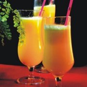 鲜榨菠萝汁的做法