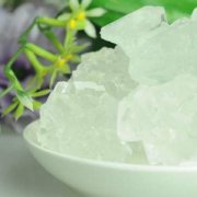 【冰糖的功效与作用】冰糖的功效与作用及食用方法