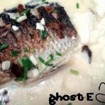 难得煮出那么白的鱼汤~补营养喽~