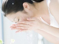 长痘痘不能吃什么?